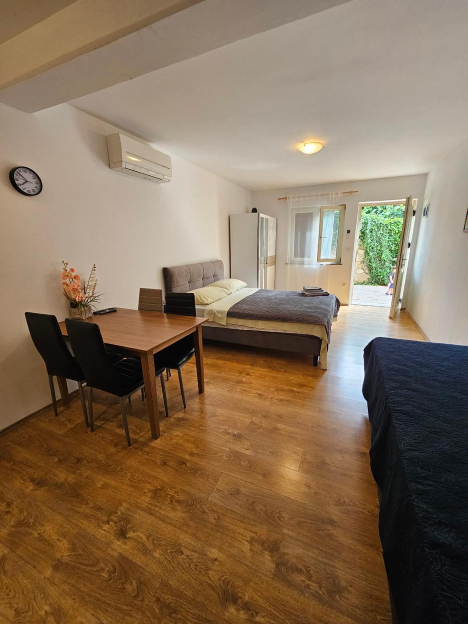 Apartmani Barbara Brseč المظهر الخارجي الصورة